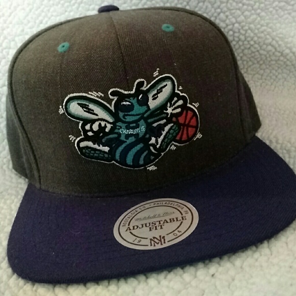 Mitchell & Ness Other - Charlotte Hornets Snap Back